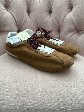Universal Thread Women’s Tan Suede Sneakers with White and Burgundy Accents